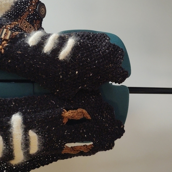 Quirky Uneven Stripes Black, White and Brown Scarf with Mismatched Buttons - Picture 6 of 9